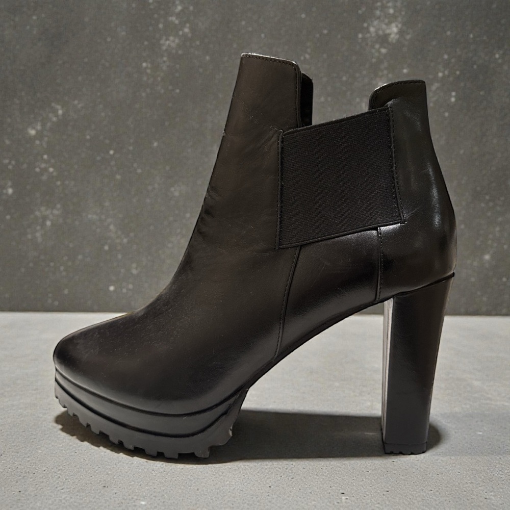 ALL SAINTS Dark Leather High Heel ankle Boots
Size 40. Like NEW!